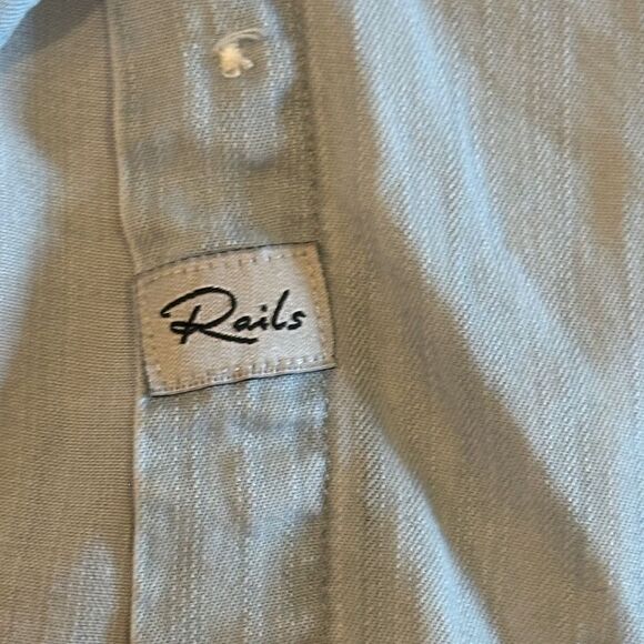 Rails Women’s Light Blue Cold Shoulder Button Down Shirt - Size XS - Picture 5 of 9